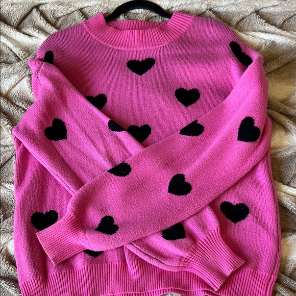 Pink Heart Pattern Sweater - Picture 7 of 8